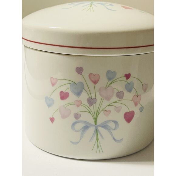 Vintage FTDA Vanity Jar Bouquet Of Hearts Porcelain Trinket Canister With Lid - Picture 1 of 10